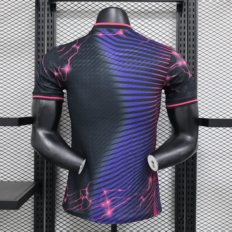 Camisa Real Madrid Edição Especial 2024/25 Jogador Adidas Masculino com Patch- Preta, Roxa e Rosa