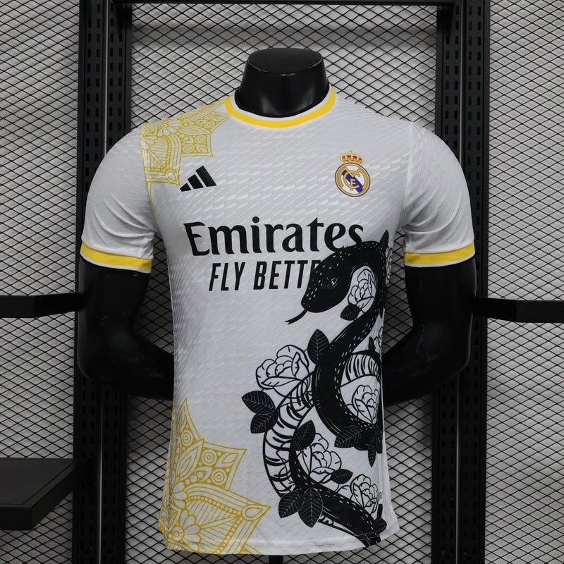 Camisa Real Madrid Edição Especial 2024/25 Jogador Adidas Masculino com Patch - Branca, Dourada e Preta