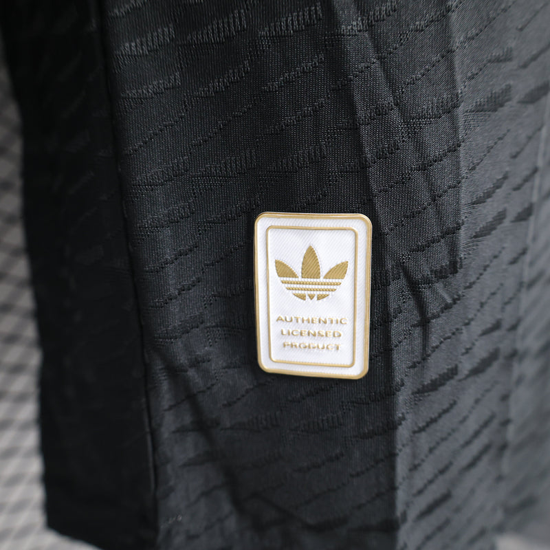 Camisa Manchester United 2024/25 Jogador Adidas Masculino com Patch - Preta e Branca