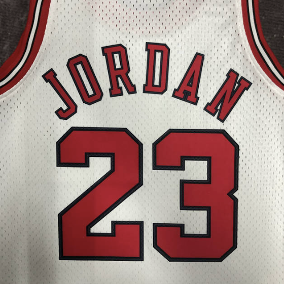 regata NBA Bulls Jordan 23 - Branca