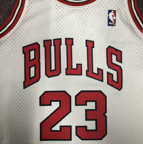 regata NBA Bulls Jordan 23 - Branca