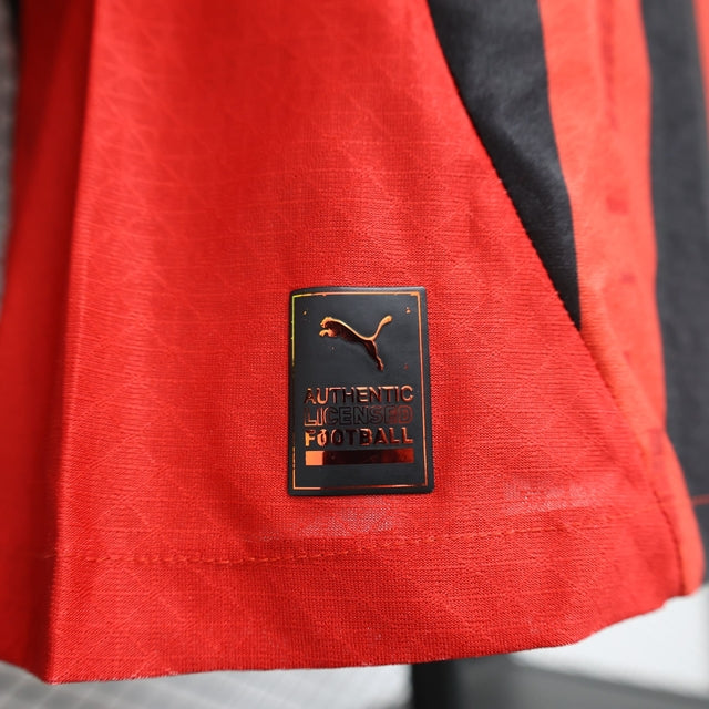 Camisa AC Milan Home 2024/25 s/n° Jogador Puma Masculino - Vermelho e Preto