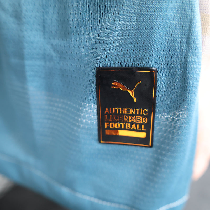 Camisa Manchester City Third 2024/25 Jogador Puma Masculino com Patch - Creme, Azul e Rosa